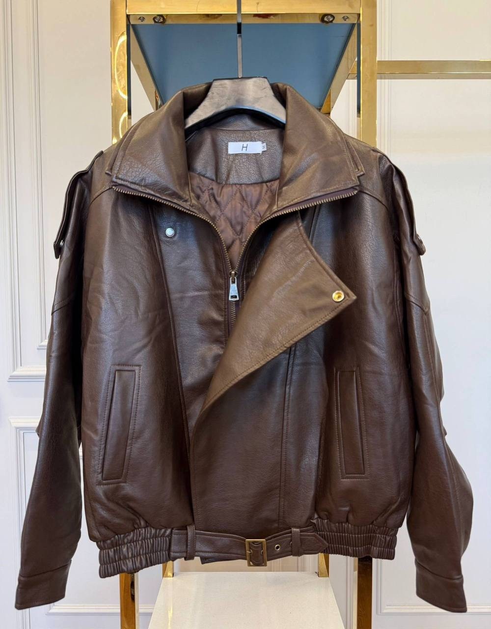 кожаная куртка yves saint laurent,кожаная куртка,женская кожаная куртка,женская куртка из искусственной кожи,короткая куртка из искусственной кожи