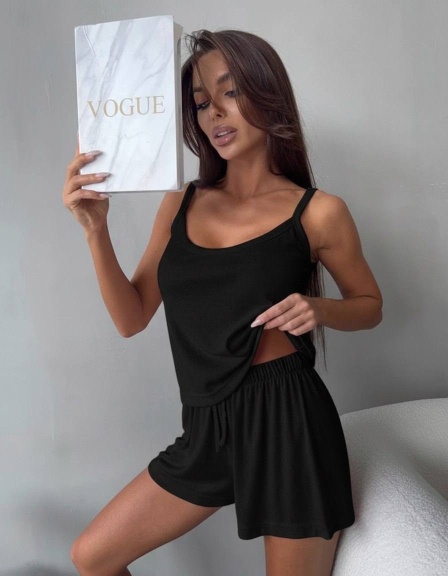 женская пижама,пижама женская с шортам,стильная пижама,пижама женская с шортами и топом на бретельках,пижама с шортами