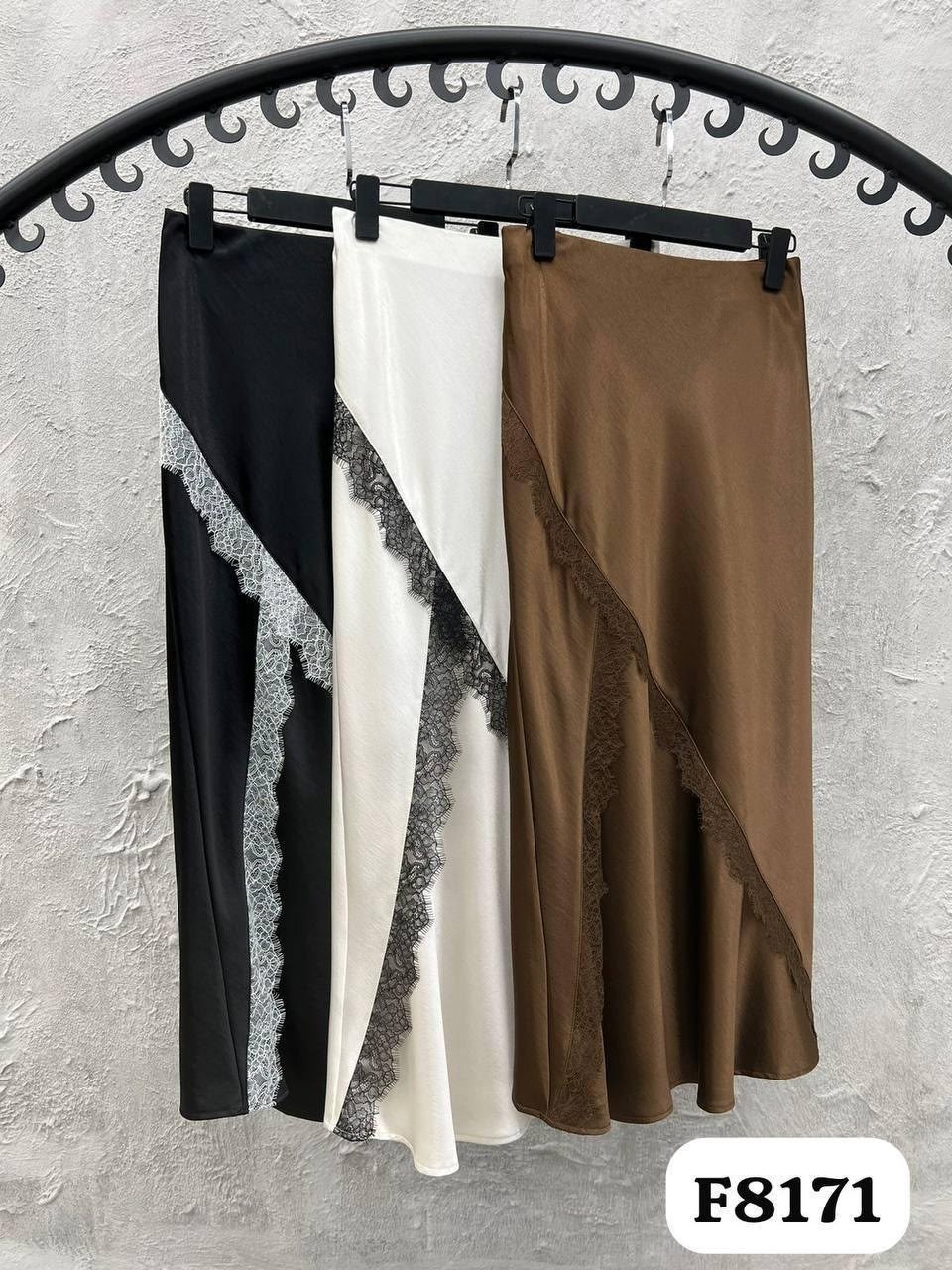 атласная юбка,атласная юбка миди,атласная коричневая юбка,юбка атласная макси,шелковая юбка миди