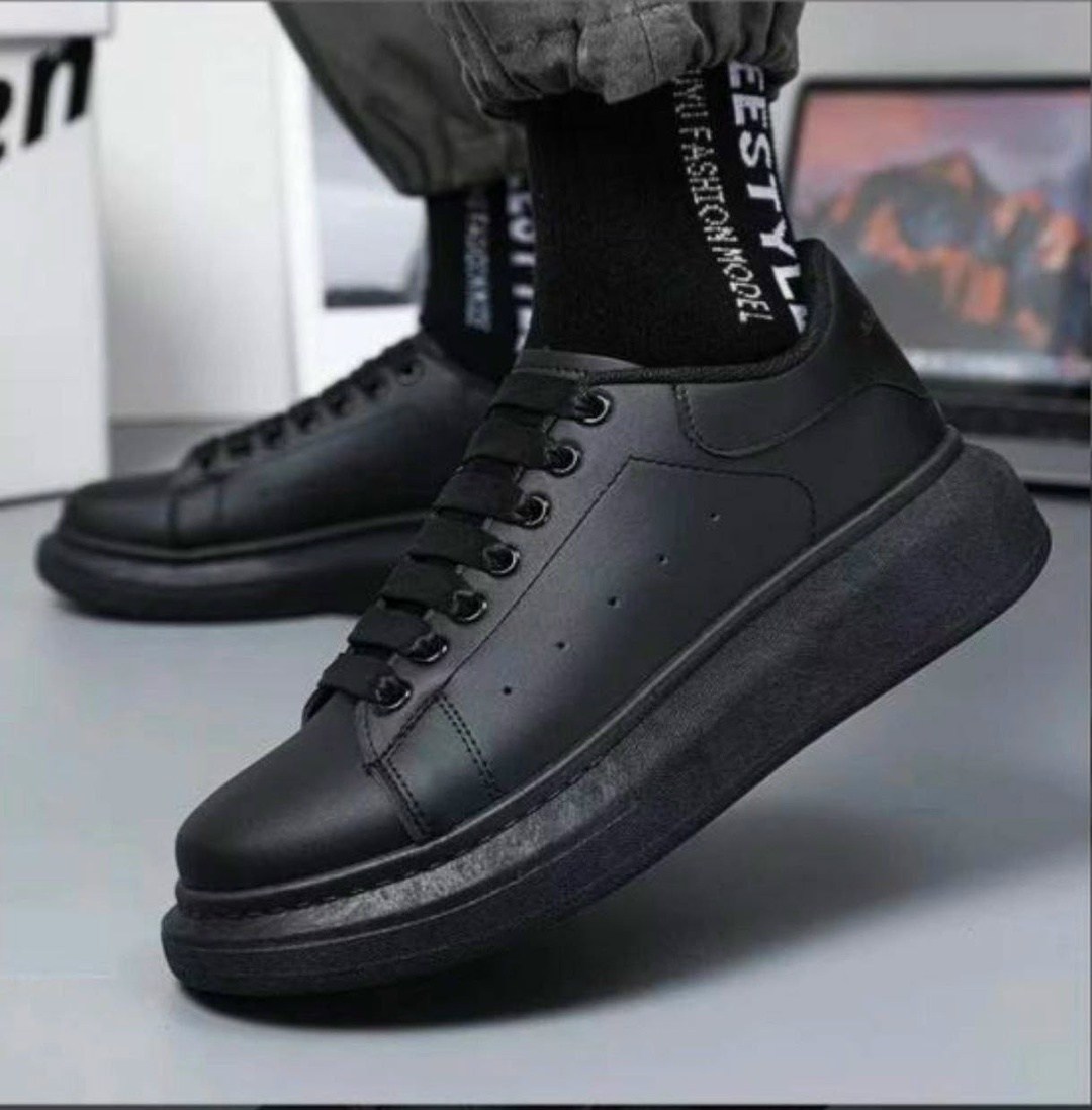 ,кеды александр маккуин черные,кеды александр маккуин мужские черные,черные кроссовки,обуви