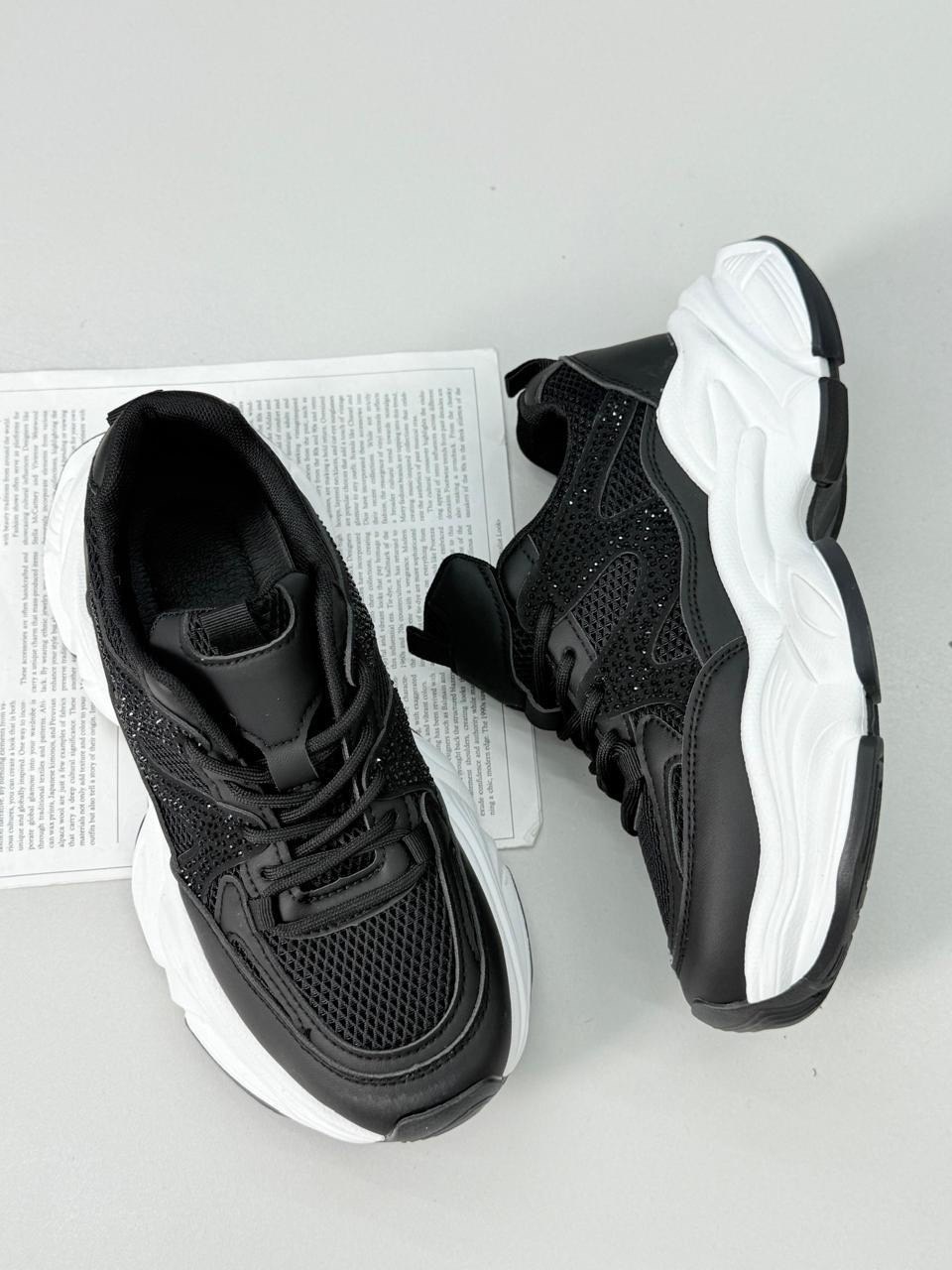 женские кроссовки,кроссовки,кроссовки белая,белые кроссовки женские,стильные кроссовки женские