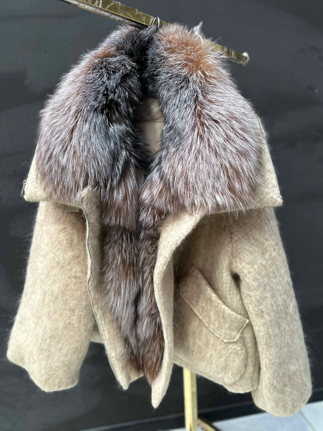 пуховик с натуральным мехом,пуховик женский с натуральным мехом,куртка зимняя с натуральным мехом,пуховик с мехом,женские пуховики