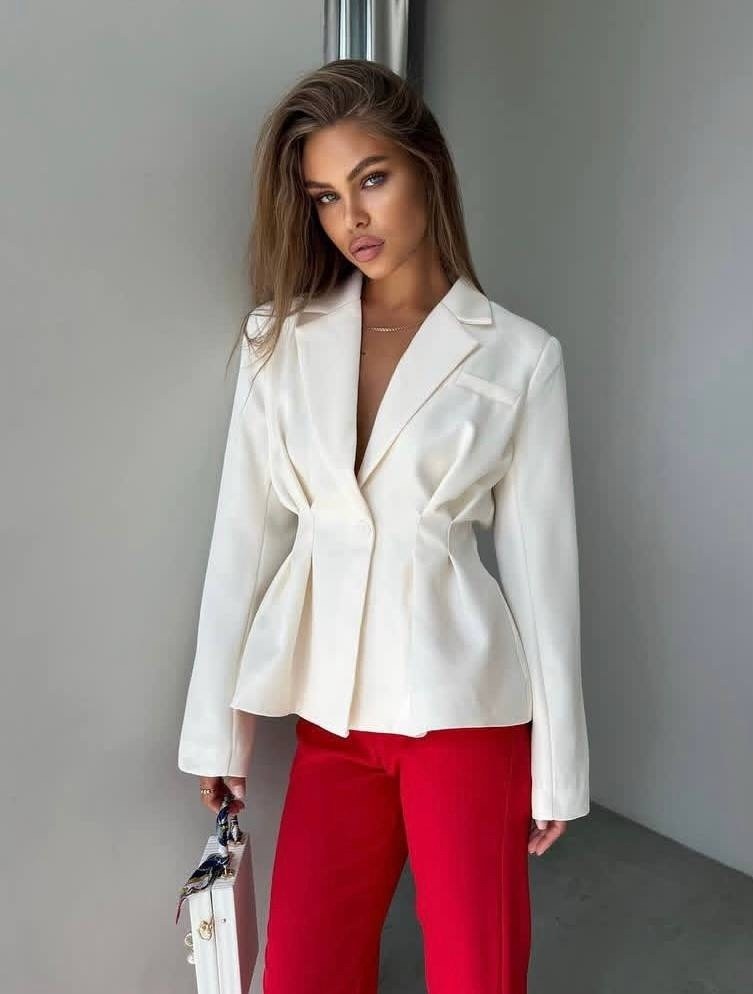 жакет,женский пиджак,пиджак,приталенный жакет,женский костюм