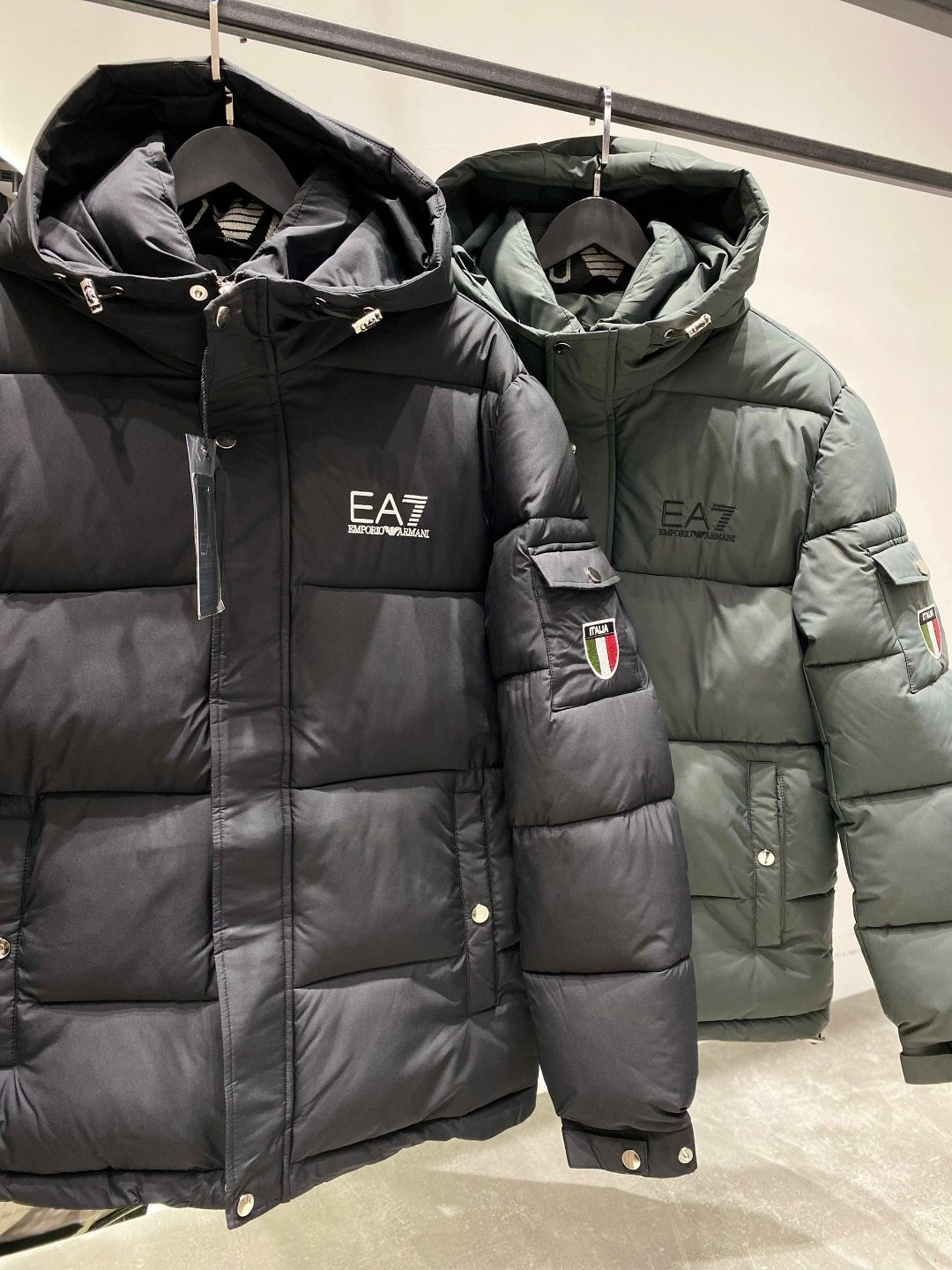 пуховик burberry,куртка зимняя ea7,зимняя куртка armani,мужские куртки,куртка мужская ea7