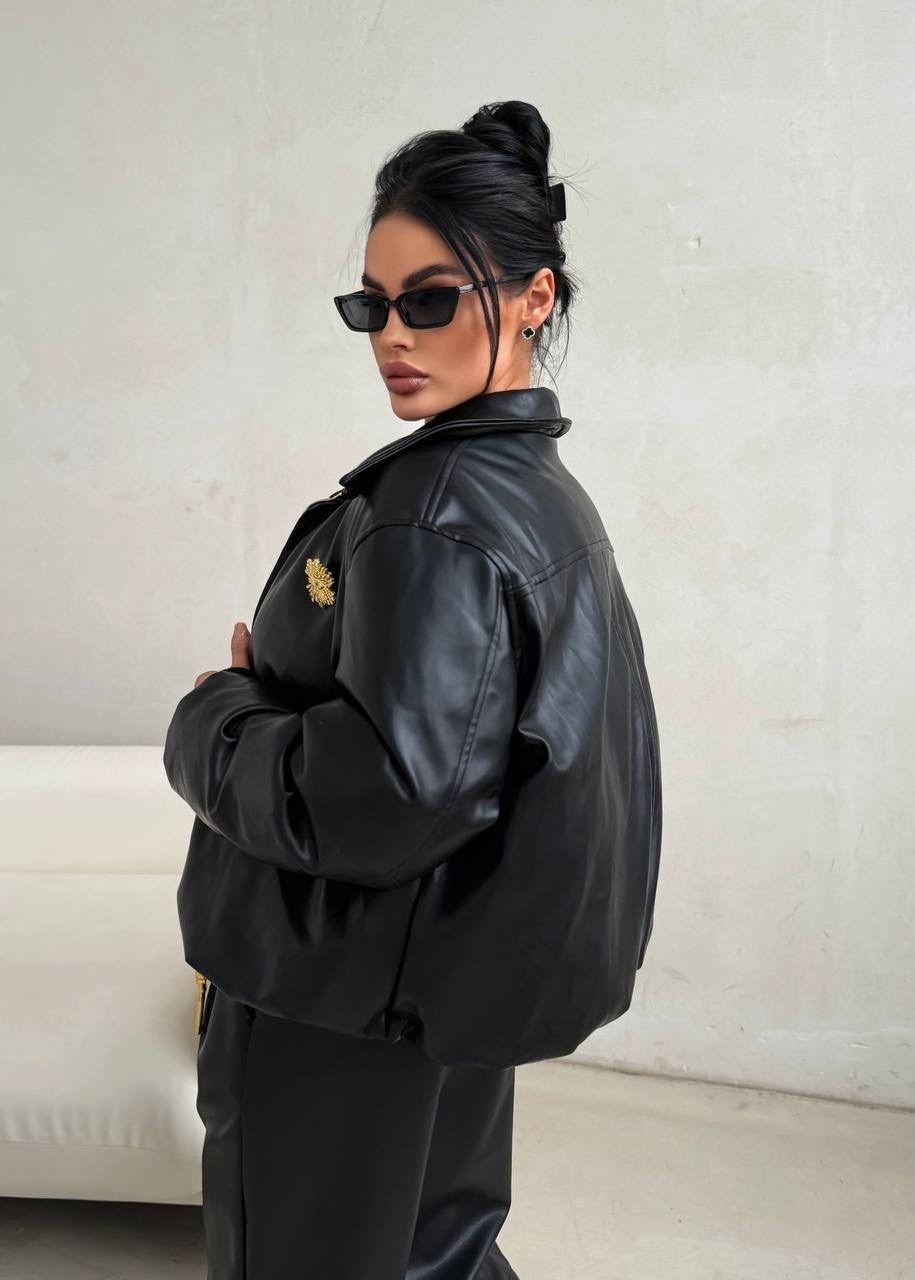 кожаная куртка,куртка бомбер,кожаный бомбер,женская куртка бомбер,кожаный бомбер оверсайз