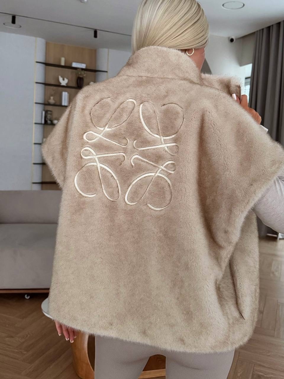 кашемировая курточка loro piana,жилетка женская,женский жилет,куртка женская,бежевая жилетка