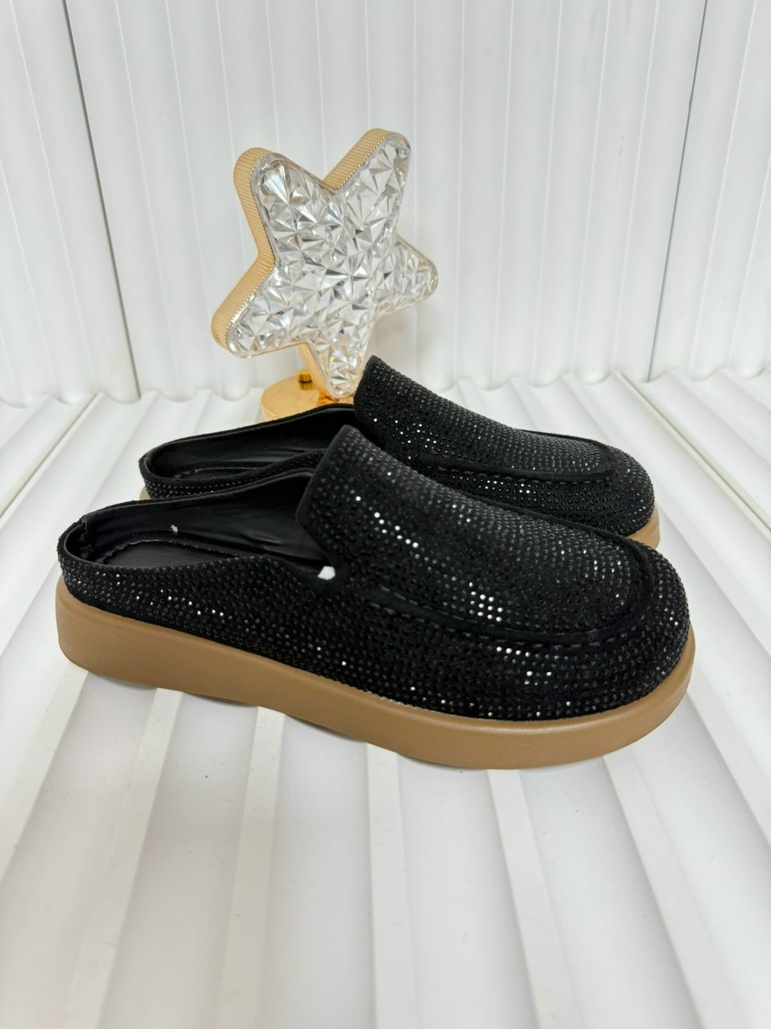 , женская,обуви,женские слипоны,модные тапочки