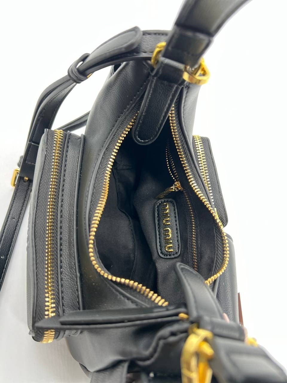 сумка miu miu,сумка женская miu miu,miu miu сумка на плечо кросс-боди,сумка,сумка miu miu pocket a125223 22/15 см чёрная