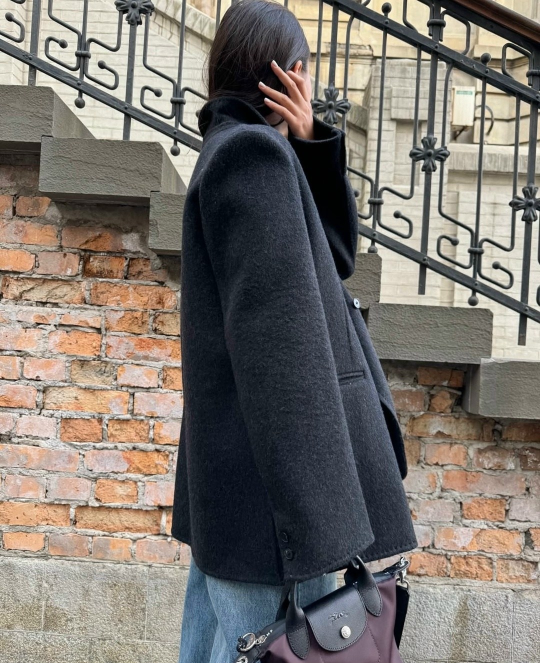 серое пальто,стиль одежды,кэжуал наряд,одежда стильная