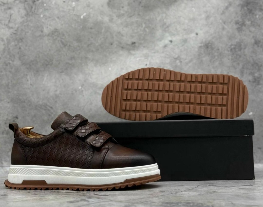 мужская ,фенди  мужская,,кроссовки для мужчин,мужские кроссовки из натуральной кожи