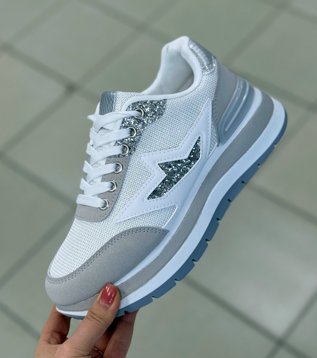 кроссовки,женские кроссовки,,спортивная ,кроссовка