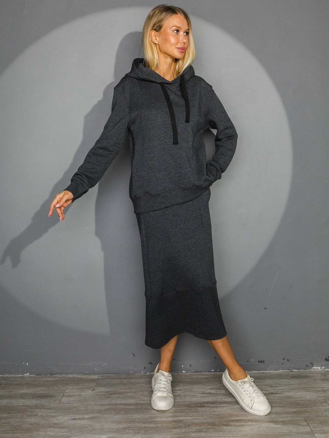 трикотажные костюмы,костюм с юбкой,теплый костюм с юбкой,свитшот женская,платье с капюшоном