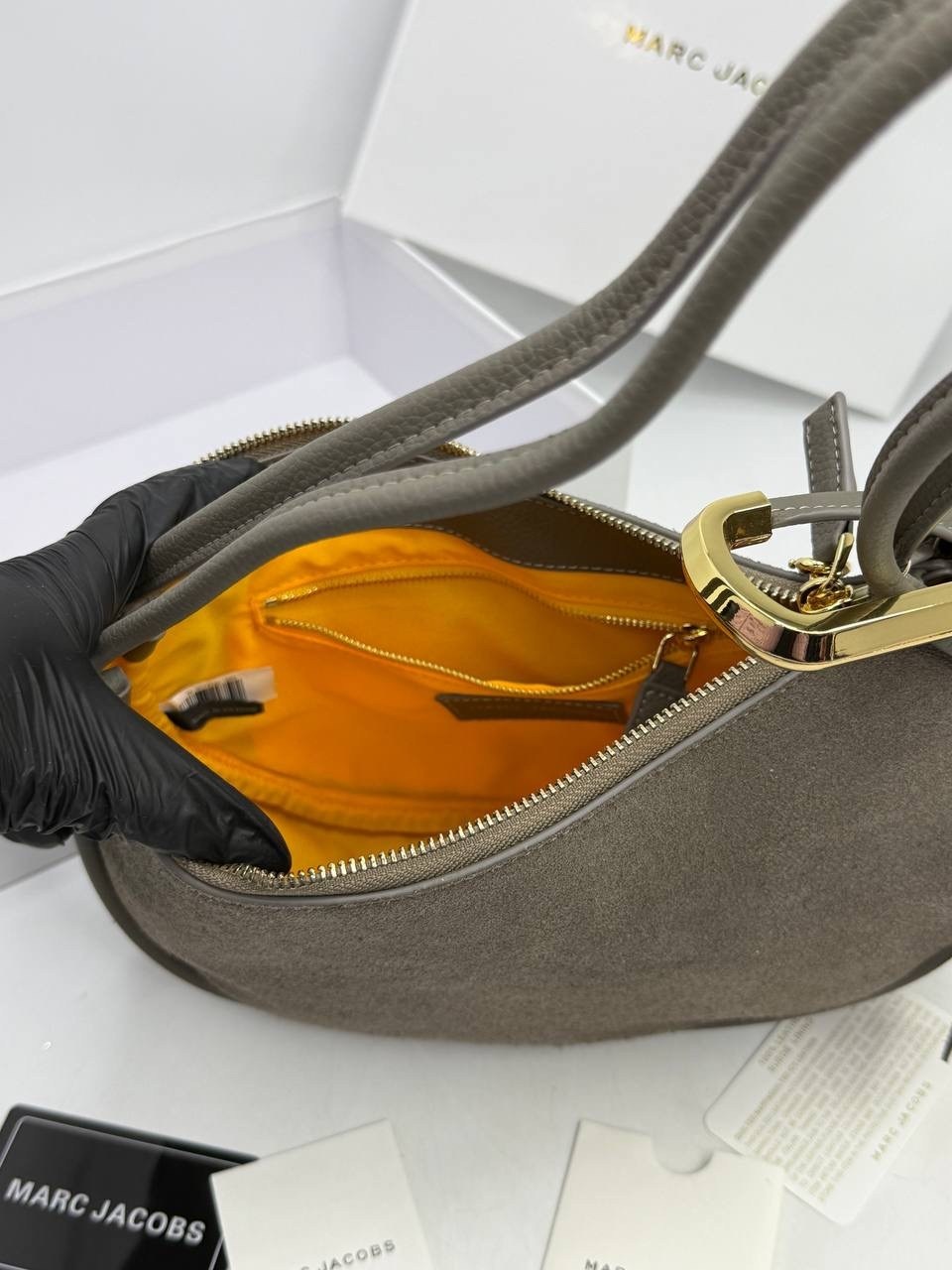 сумка marc jacobs из замши,сумка из натуральной замши marc jacobs,сумка marc jacobs,сумка женская marc jacobs,замшевая сумка