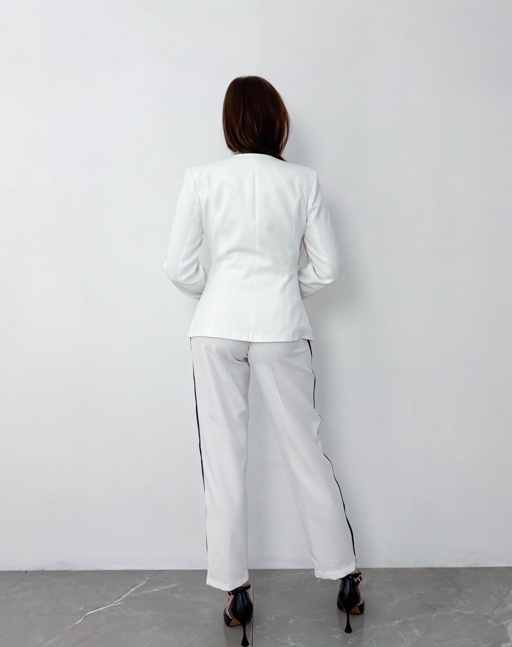 брючный костюм,женский брючный костюм,костюм с брюками,брючный костюм черный,черный женский костюм