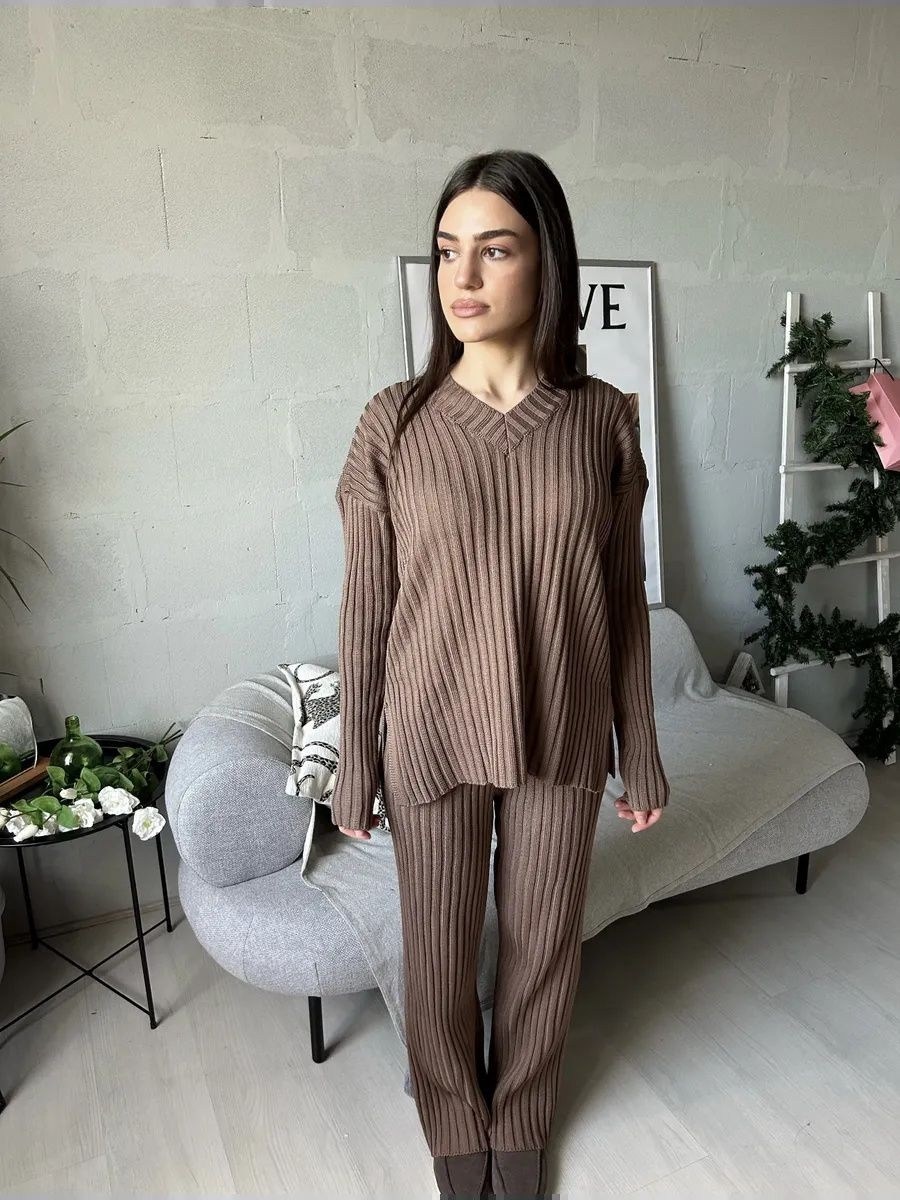 трикотажный костюм,брючный костюм,трикотажный брючный костюм,костюм с брюками,женский костюм