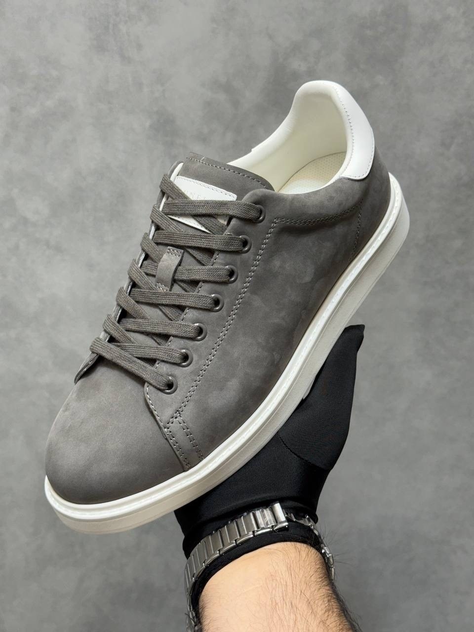 ,кеды brunello cucinelli,мужские кеды,мужские кеды brunello cucinelli серые замшевые с белой подошвой,кеды brunello cucinelli мужские серые замшевые