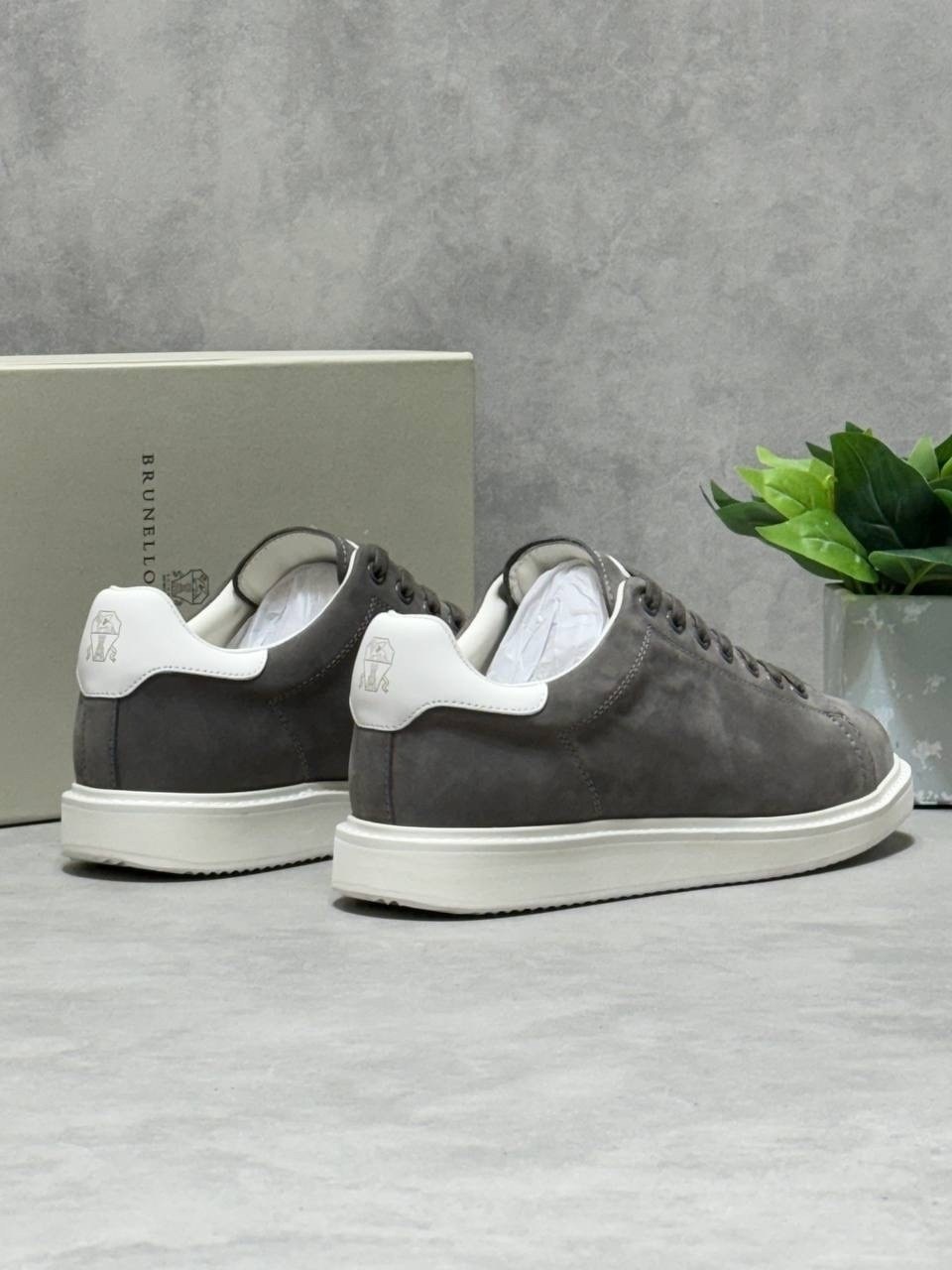 ,кеды brunello cucinelli,мужские кеды,мужские кеды brunello cucinelli серые замшевые с белой подошвой,кеды brunello cucinelli мужские серые замшевые