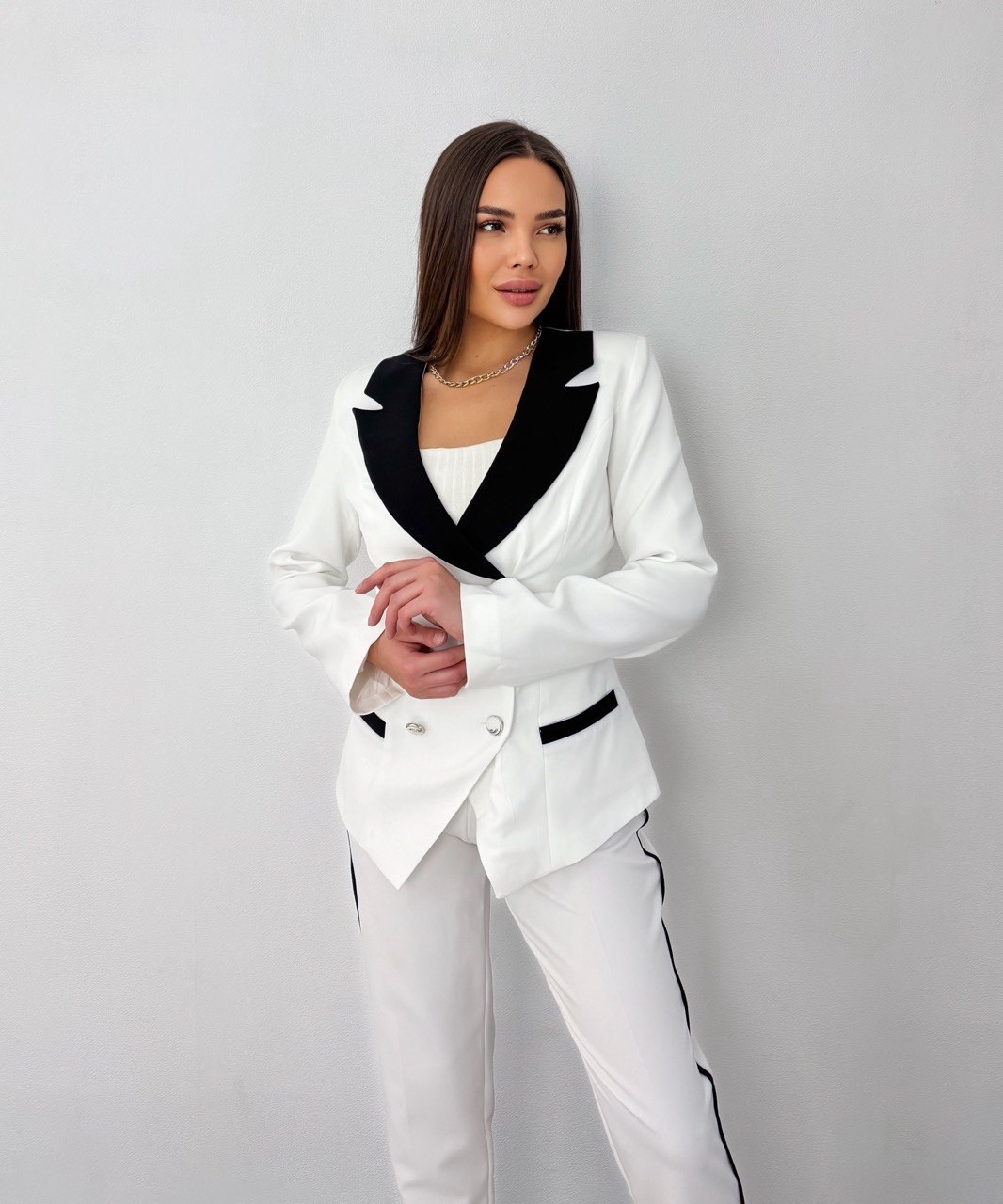 брючный костюм,женский брючный костюм,костюм с брюками,брючный костюм черный,черный женский костюм