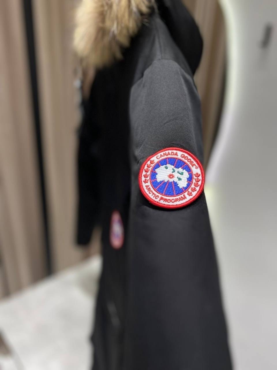 мужской пуховик canada goose черный,canada goose expedition parka,пуховик canada goose,пуховик canada goose мужской,мужская зимняя куртка canada goose