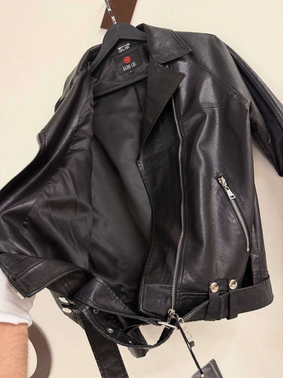 кожаная куртка,женская кожаная куртка,косуха кожаная куртка оверсайз queen sophie,куртки из экокожи,кожаная куртка косуха женская