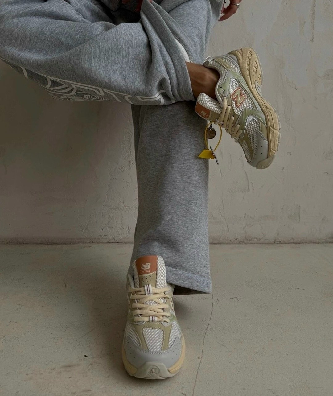 джинсы стиль,брюки спортивные,спортивные штаны,джинсы с надписями мужские,брюки спортивные мужские