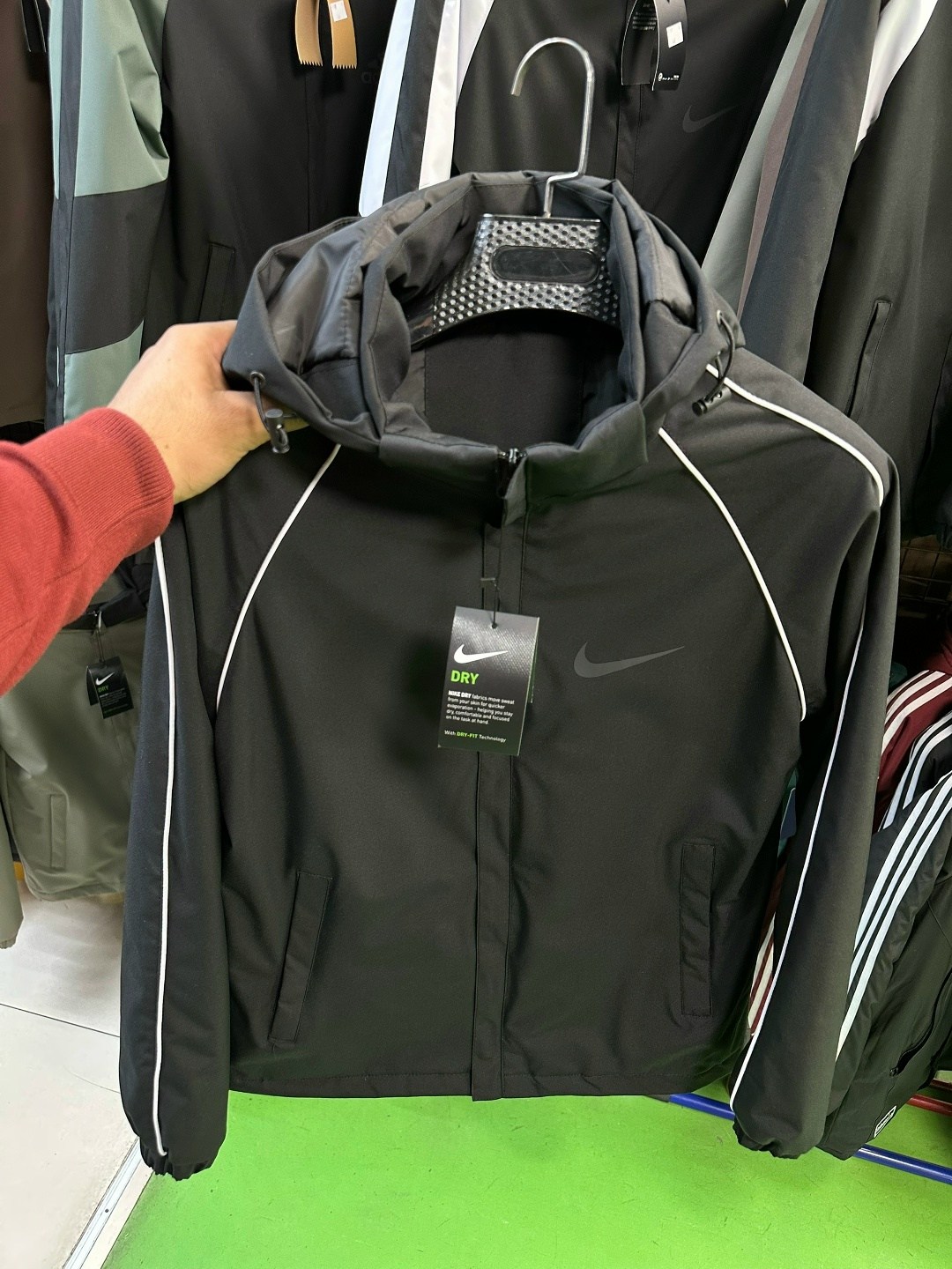 куртка зимняя nike,куртка nike,куртка мужская nike,ветровка nike,куртка демисезонная nike