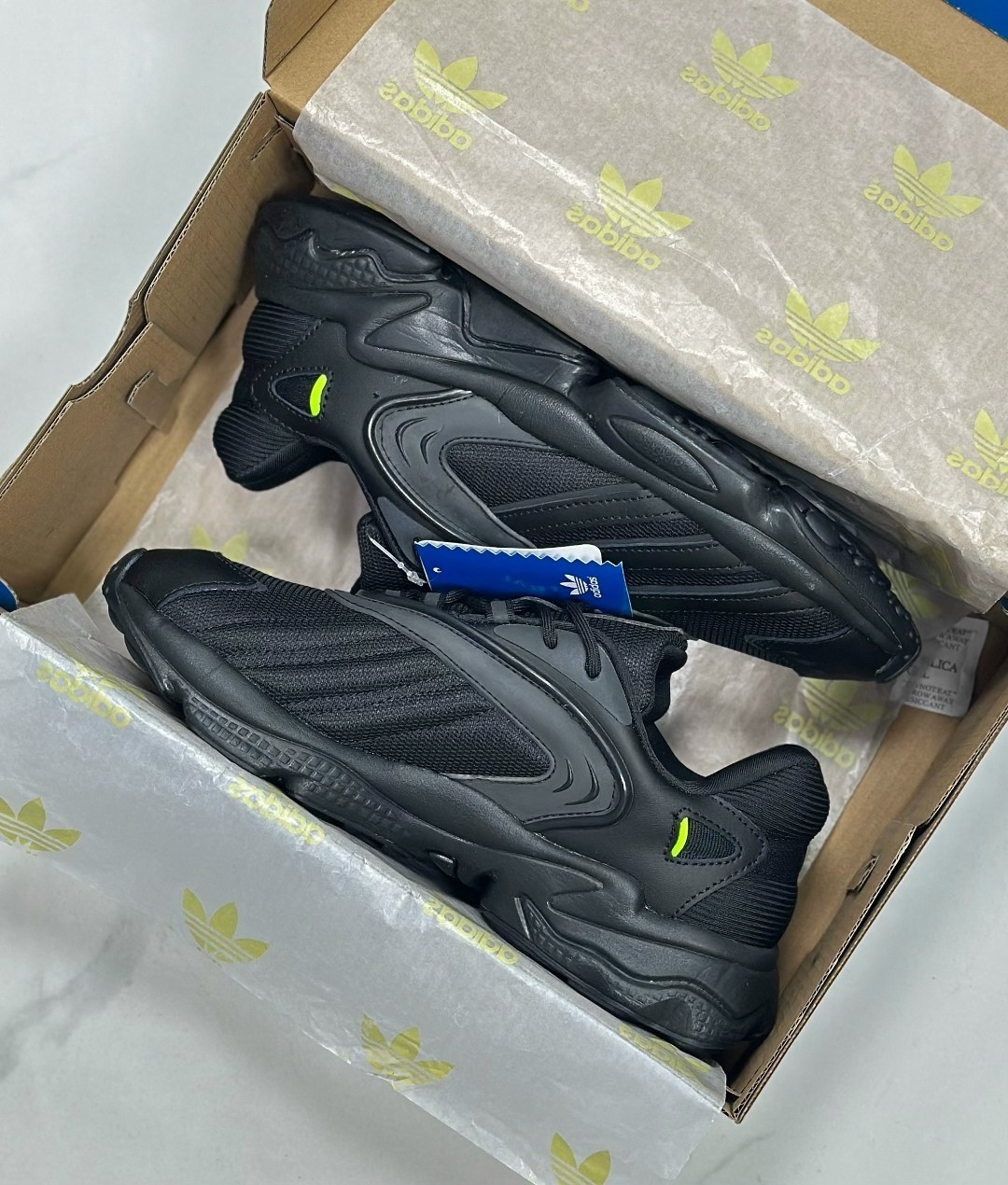 кроссовки adidas,кроссовки мужские adidas,кроссовки adidas oztral,кроссовки adidas черный,кроссовки adidas originals oztral