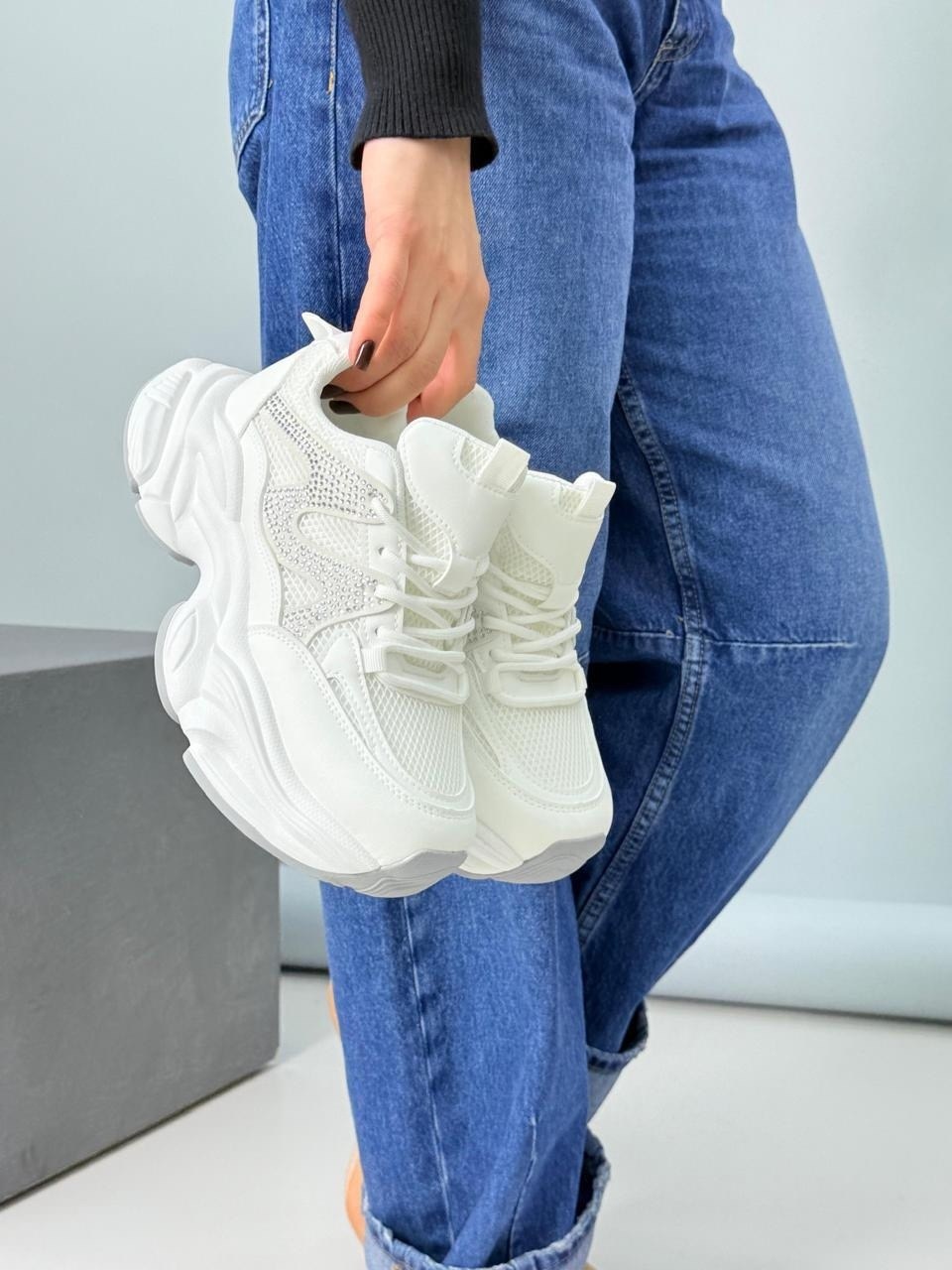 женские кроссовки,кроссовки,кроссовки белая,белые кроссовки женские,стильные кроссовки женские