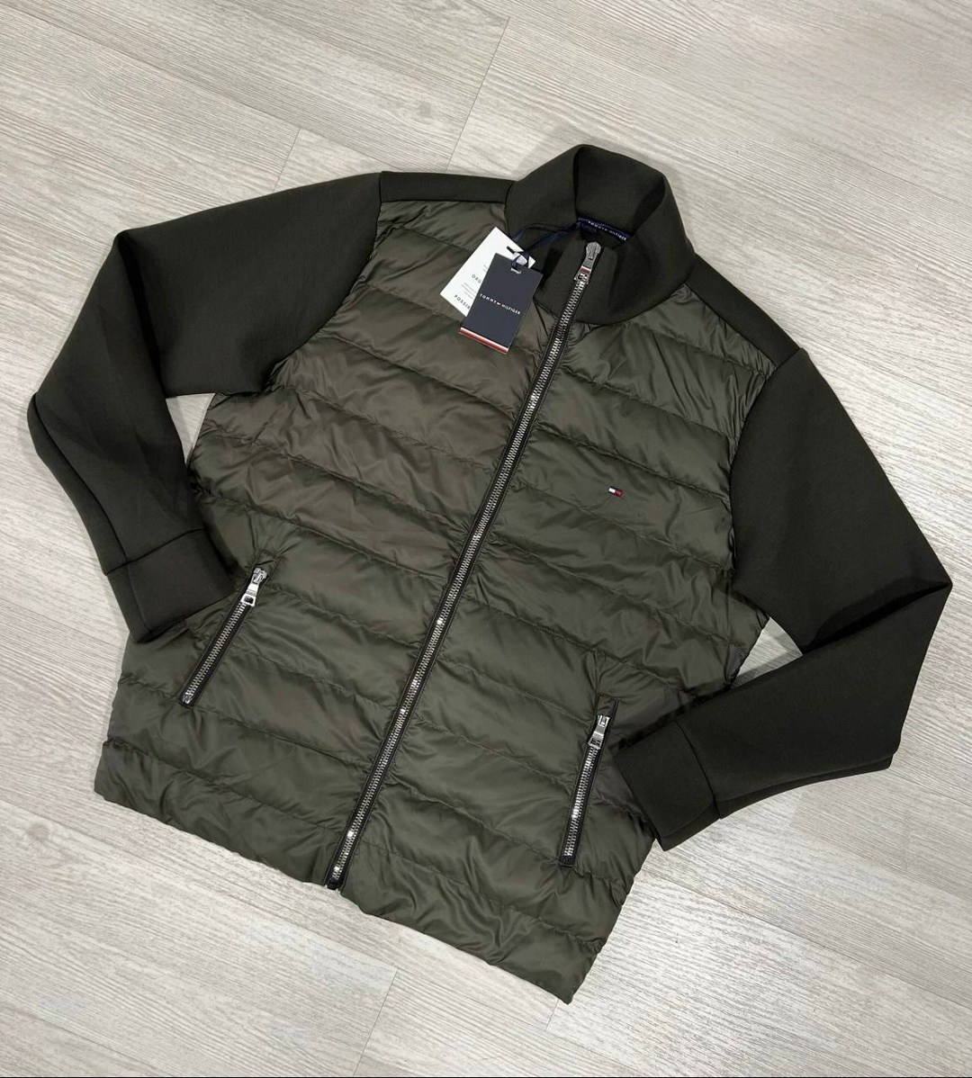 жилет томми хилфигер мужской,куртка зеленая мужская томми хилфигер,куртка tommy hilfiger,демисезонная куртка,пуховик tommy hilfiger мужской