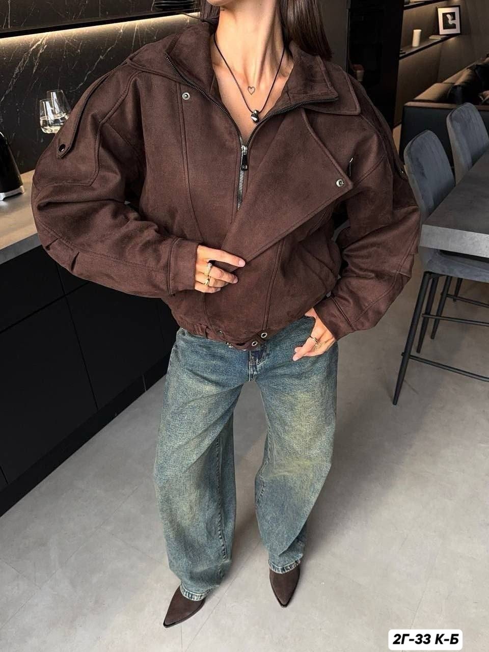 женская куртка бомбер из эко замши коричневого цвета,куртка замшевая,куртка замшевая женская,женская куртка из замши,трендовая куртка замшевая