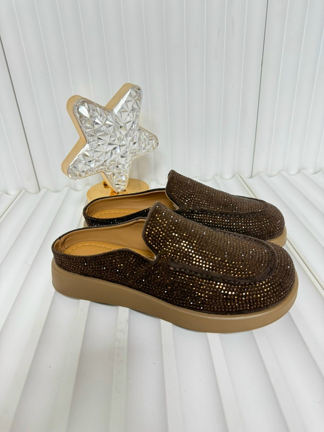 , женская,обуви,женские слипоны,модные тапочки