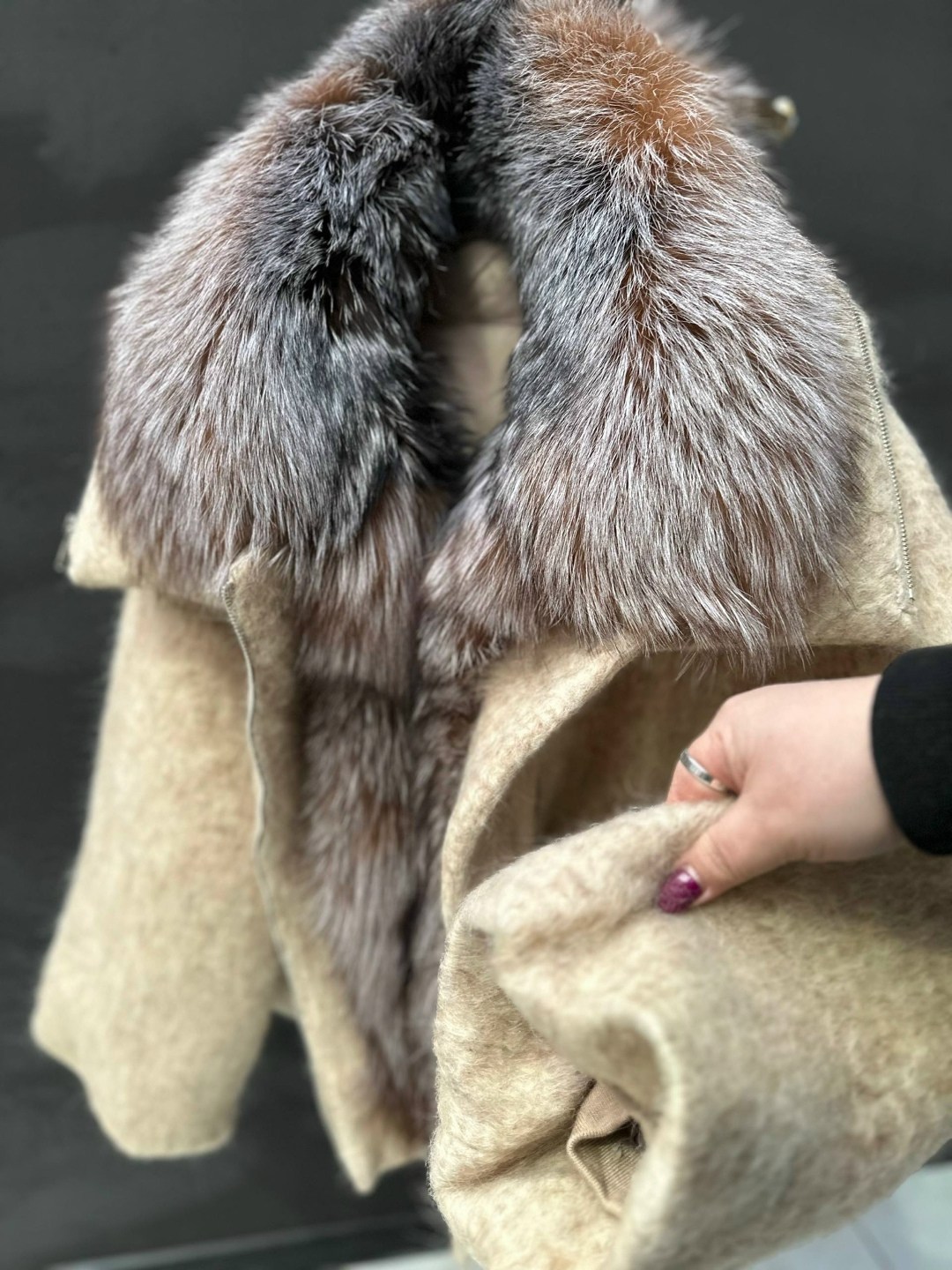 пальто с мехом,пальто женское кашемировое с натуральным лисьим мехом,пальто кашемировое с мехом,пончо из кашемира с натуральным мехом рыси,пончо с мехом