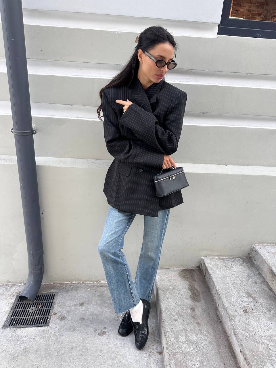 жакет удлинённый оверсайз серый в полоску,пиджак в полоску женский,пиджак,пиджак серый,женский костюм