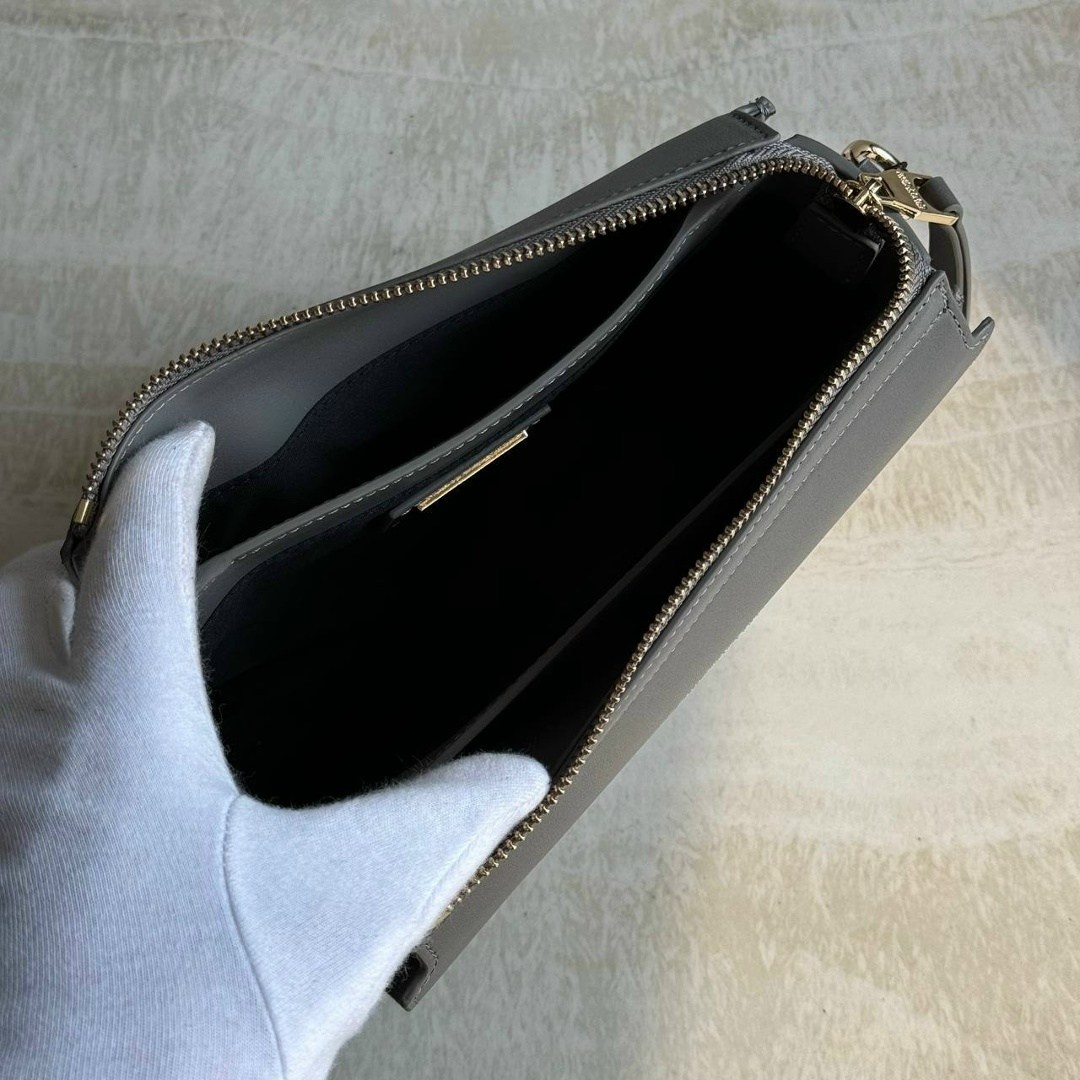 versace сумка,сумка женская versace,сумки версаче,кожаная сумка versace,пыльники от сумки версаче