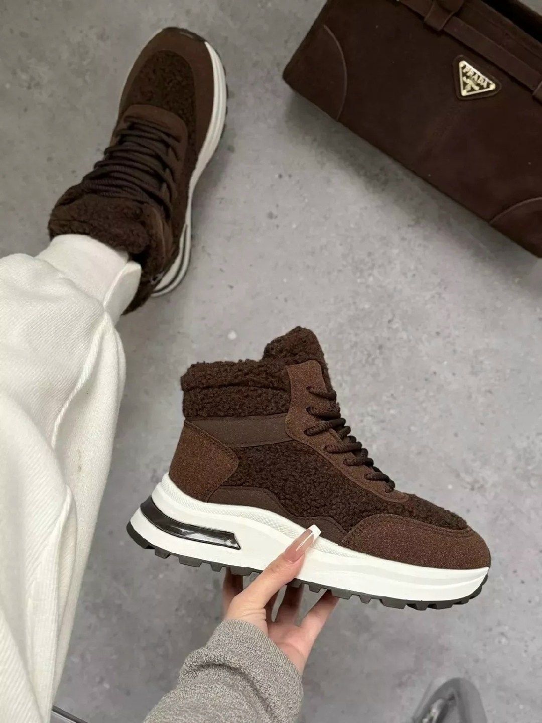 ,женские зимние кроссовки на меху,женские зимние кроссовки,модные зимние кроссовки,кроссовки женские зимние высокие