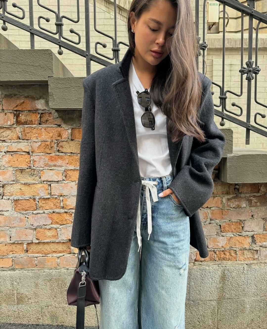 серое пальто,стиль одежды,кэжуал наряд,одежда стильная