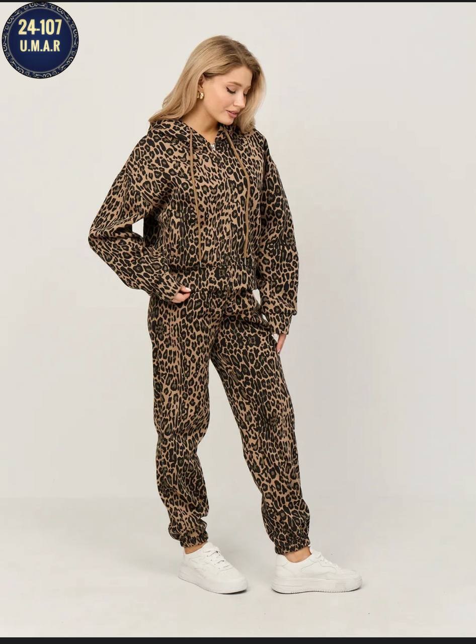 леопардовый костюм,леопардовый костюм женский,леопардовый спортивный костюм,костюм женский,женский спортивный костюм с леопардовым принтом