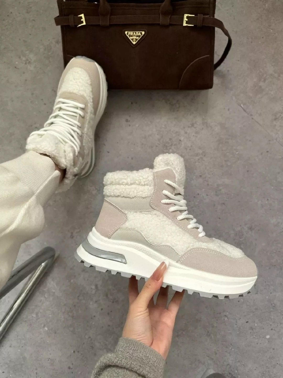 ,женские зимние кроссовки на меху,женские зимние кроссовки,модные зимние кроссовки,кроссовки женские зимние высокие