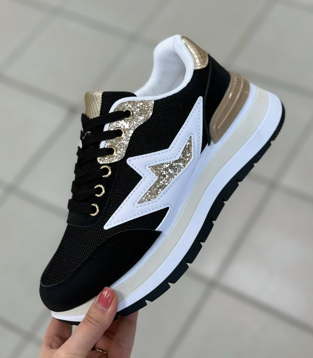 кроссовки,женские кроссовки,,спортивная ,кроссовка