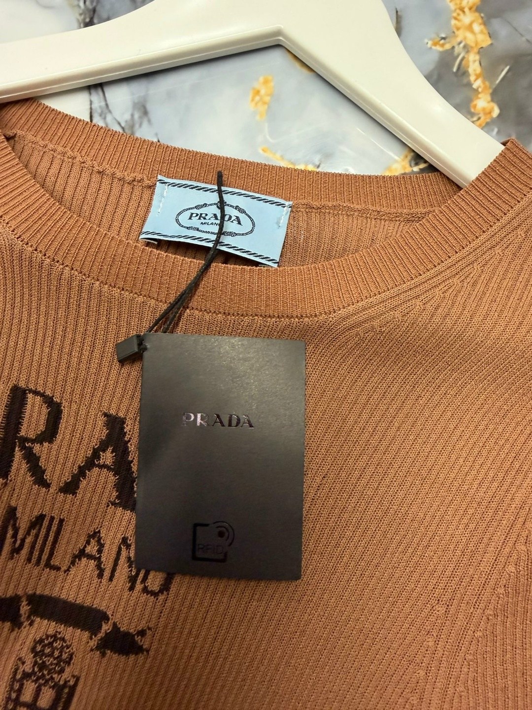 футболка prada,футболки женская,джемпер prada,оригинальные футболки,футболка прада