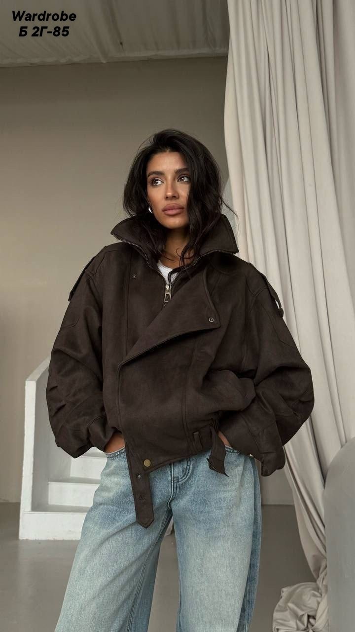 женская куртка бомбер из эко замши коричневого цвета,трендовая куртка замшевая,куртка замшевая,женская куртка из замши,куртка замшевая женская