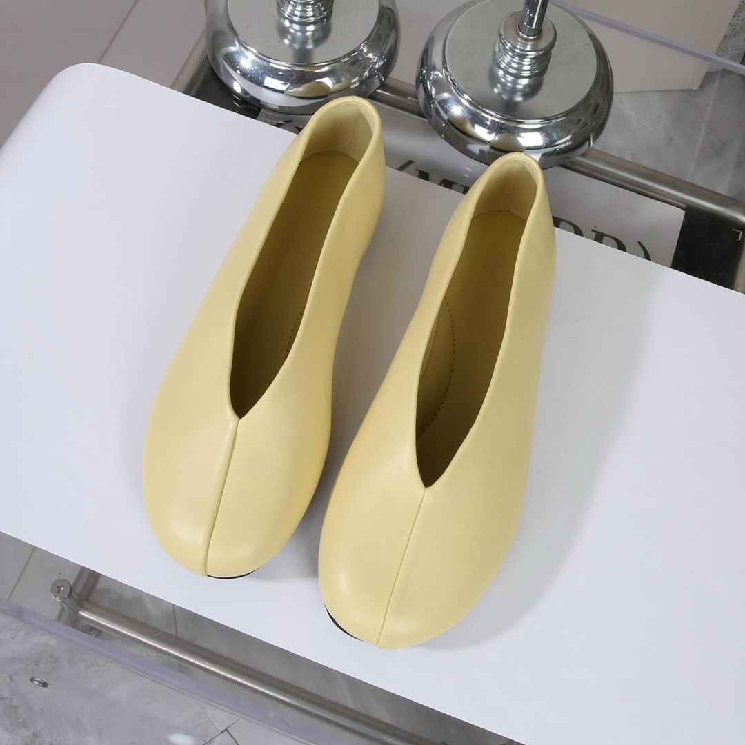 женские туфли на плоской подошве,туфли на плоской подошве,, на плоской подошве,женские туфли лодочки