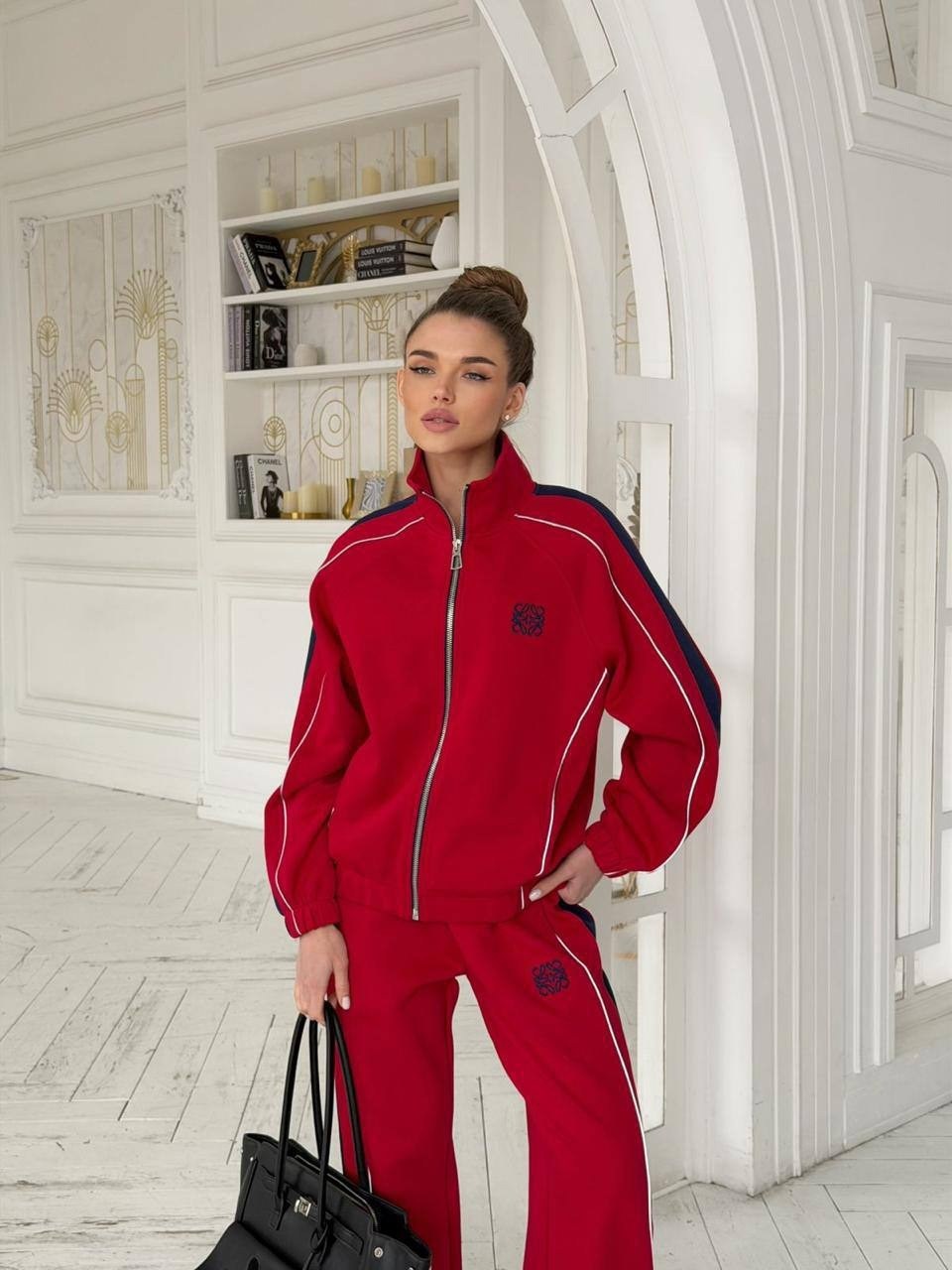 спортивный костюм женский,спортивный костюм,красный костюм спортивный,спортивный костюм miu miu женский,стильный спортивный костюм