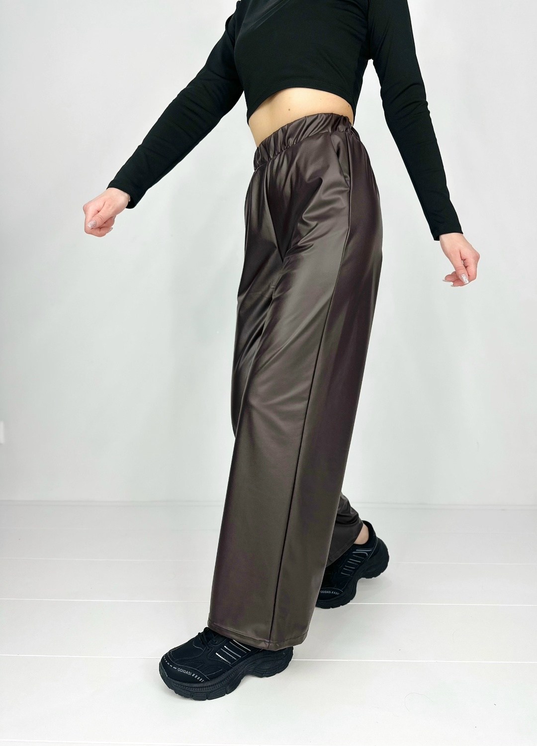 кожаные брюки палаццо,кожаные брюки палаццо с начёсом,кожаные брюки,кожаные брюки клёш с начёсом палаццо из экокожи,женские кожаные брюки