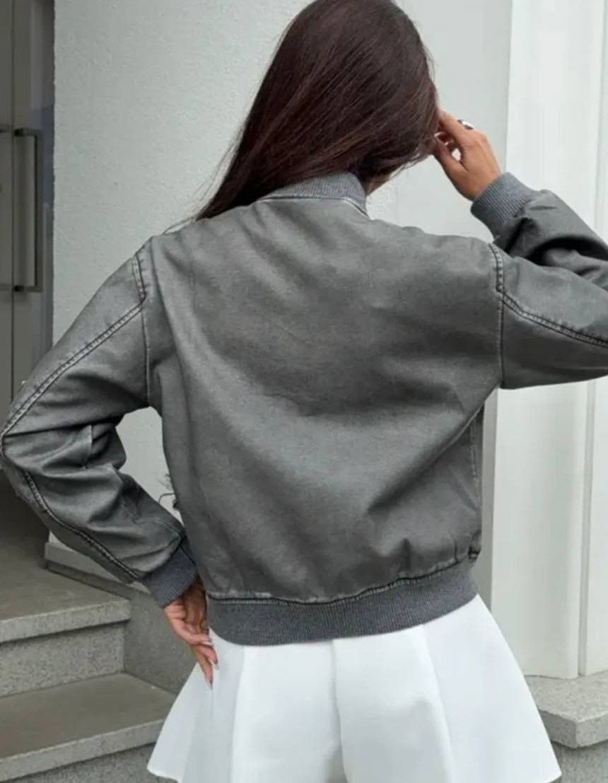 кожаная куртка косуха janna banana цвет серый,куртка косуха,женская косуха оверсайз кожанка укороченная куртка кожаная,куртка косуха кожаная оверсайз,кожаная куртка