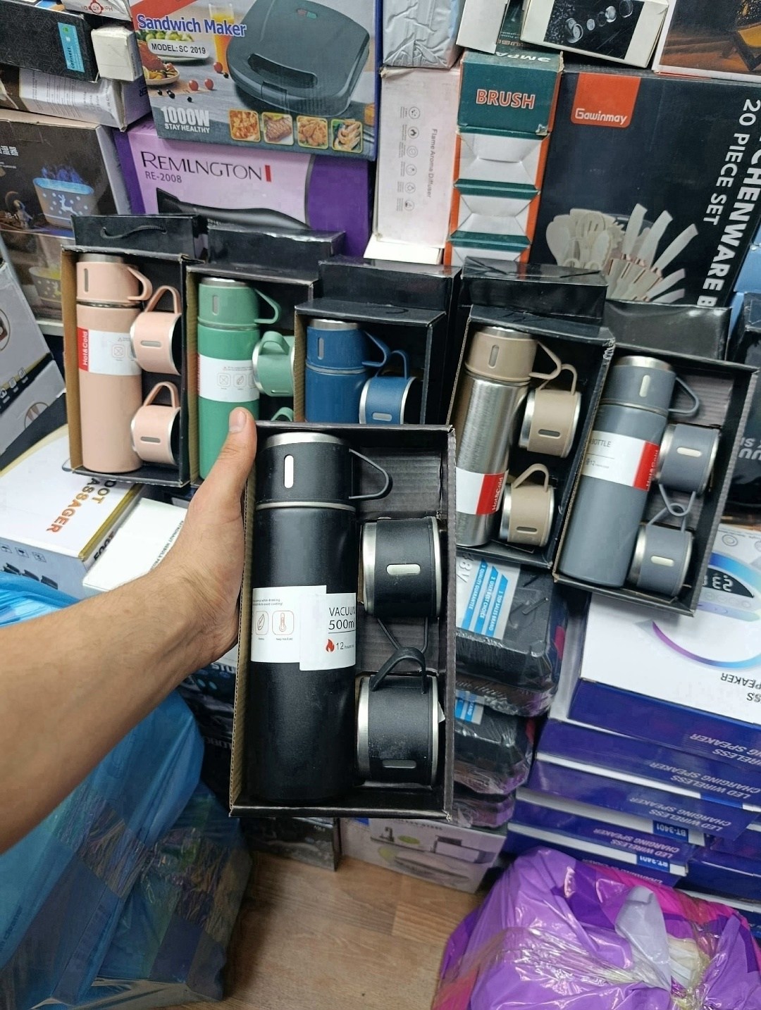vacuum flask set,термос с тремя кружками в подарочной упаковке,термос с кружками подарочный набор,подарочный набор термос,термос в подарочной упаковке