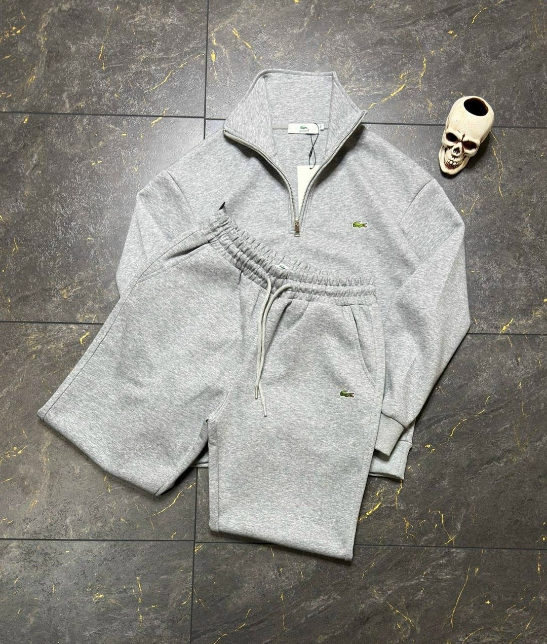 спортивные штаны лакост,спортивный костюм lacoste,мужские спортивные брюки lacoste,мужские спортивные костюмы,мужская мода