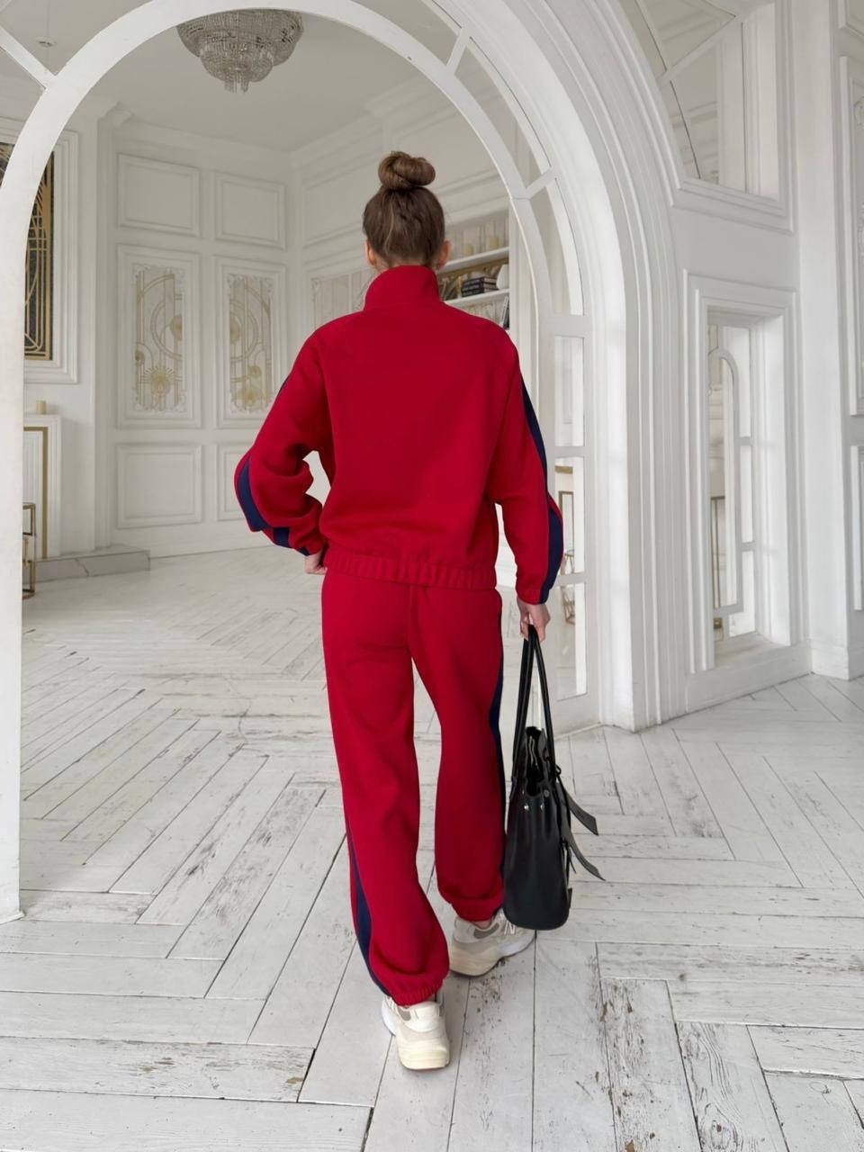 спортивный костюм женский,спортивный костюм,красный костюм спортивный,спортивный костюм miu miu женский,стильный спортивный костюм