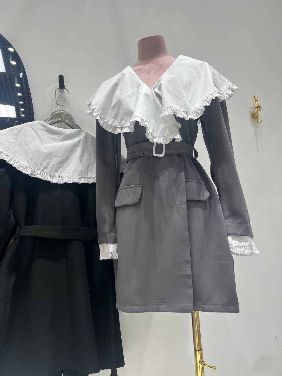 платье модное,платье с рюшами,черное платье с белым воротником,платье короткое женское черное с белым воротничком