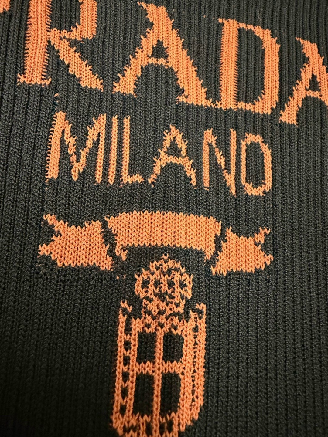 футболка prada,футболки женская,джемпер prada,оригинальные футболки,футболка прада